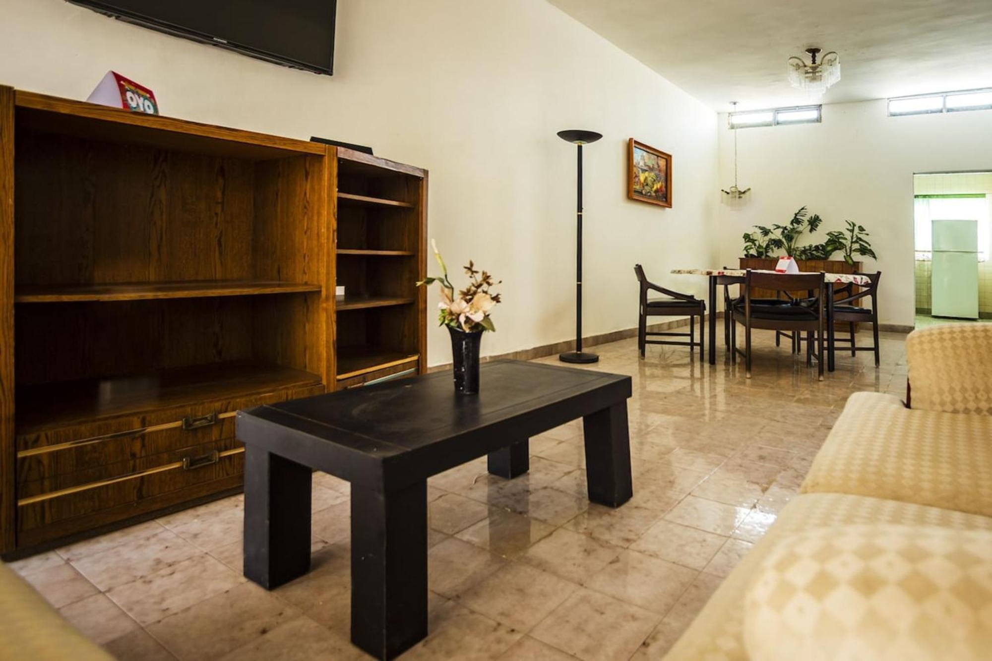Hotel Oyo Oasis, 3*